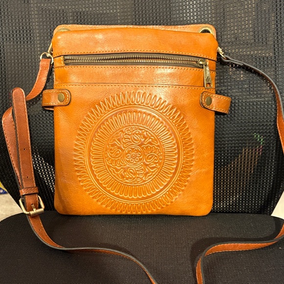 Patricia Nash Handbags - Like New Patricia Nash ❤️Crossbody